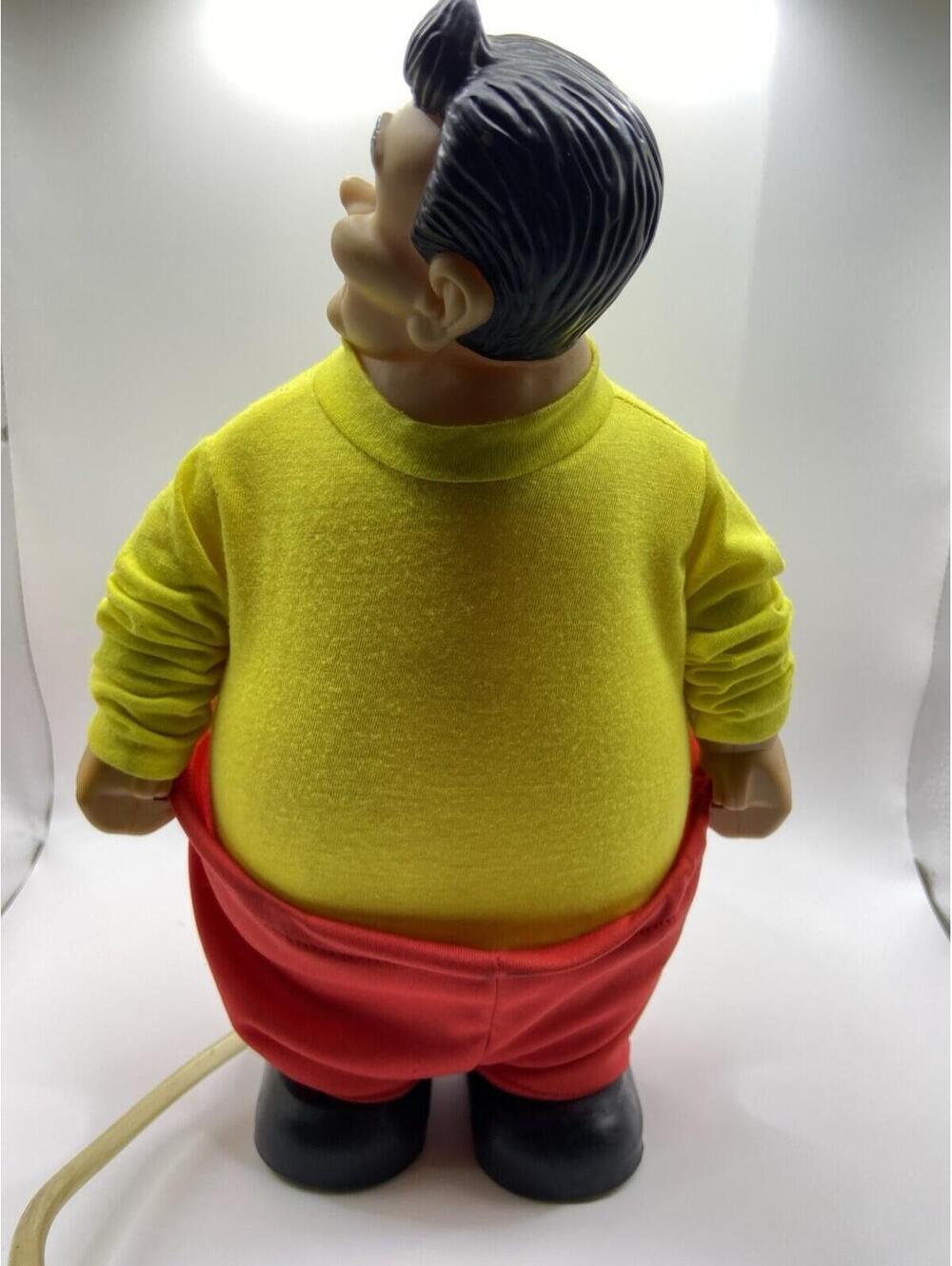 VINTAGE C. More Bunz Car Window Mooning Man Toy *Working*